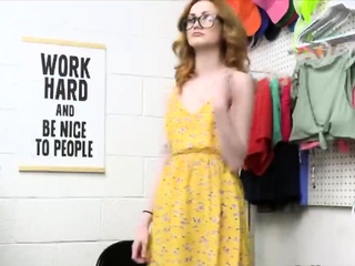 Skinny suspect rides dick at the backroom