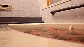 220418彼女が目を離した隙に彼を襲うb2