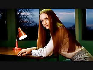 Sophie Turner Jerk Off Challenge To The  (Metronome)